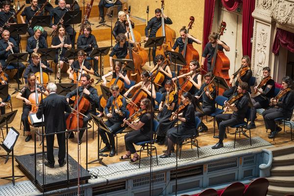 Melomania, Melomania plays Mahler