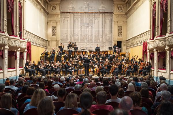 Melomania, Melomania plays Mahler
