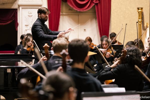 Melomania, Grieg & Kallinikov