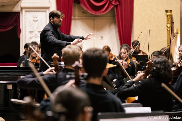 Melomania, Grieg & Kallinikov
