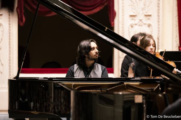 Melomania, Grieg & Kallinikov