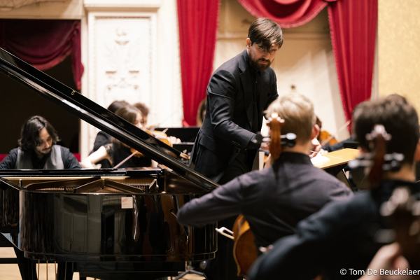 Melomania, Grieg & Kallinikov