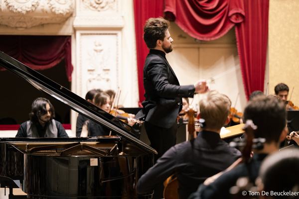 Melomania, Grieg & Kallinikov