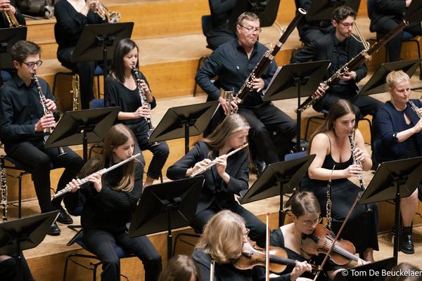Melomania, Grieg & Kallinikov