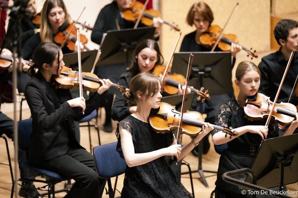 Melomania, Grieg & Kallinikov